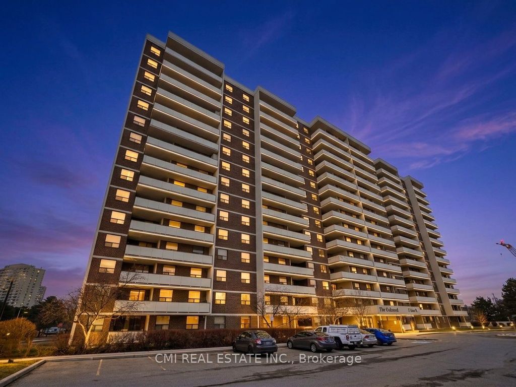 Photo of 3 Lisa Street #308, Brampton, ON L6T 4A2 (MLS # W13042580)