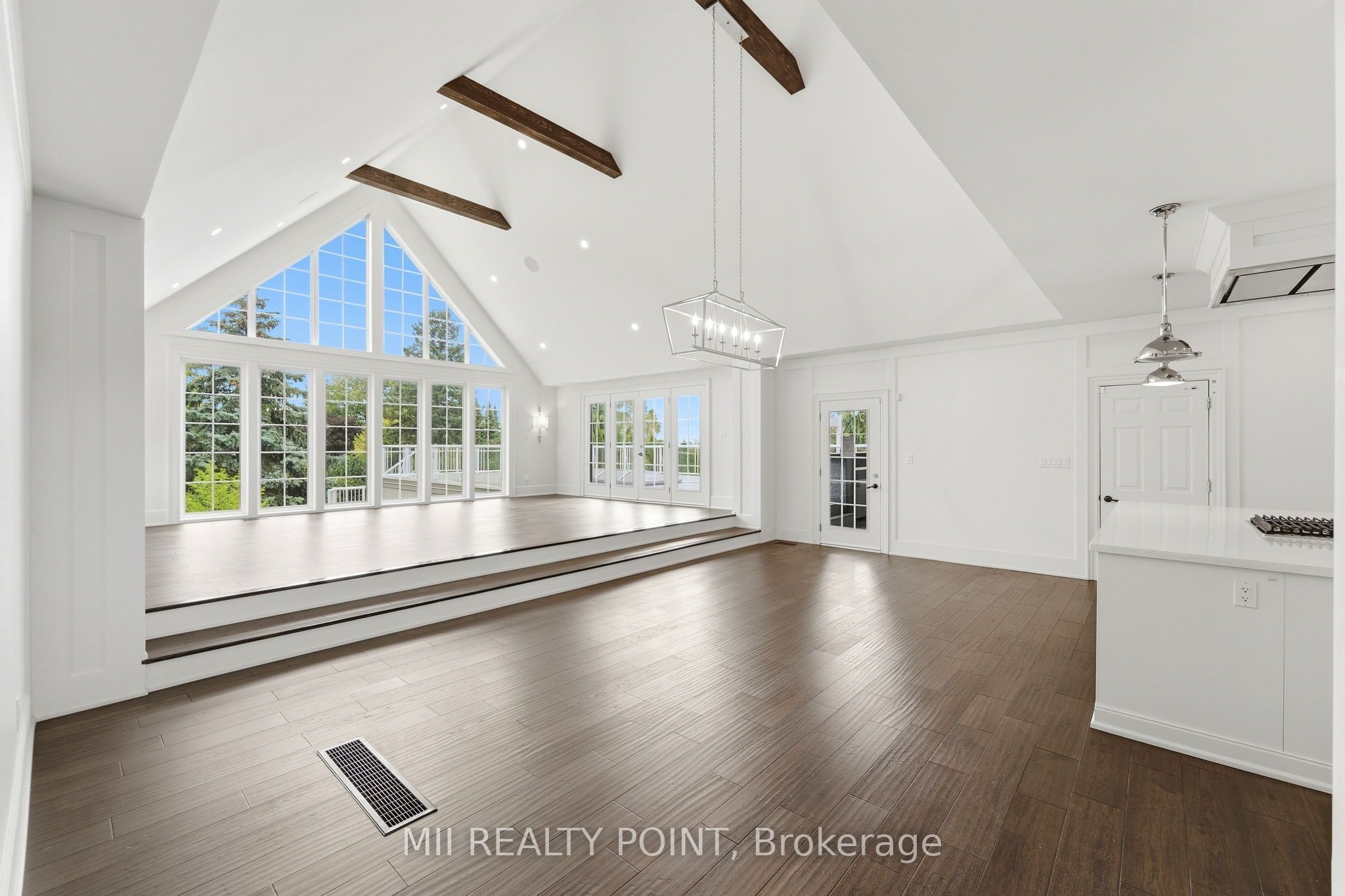 881 Danforth Place