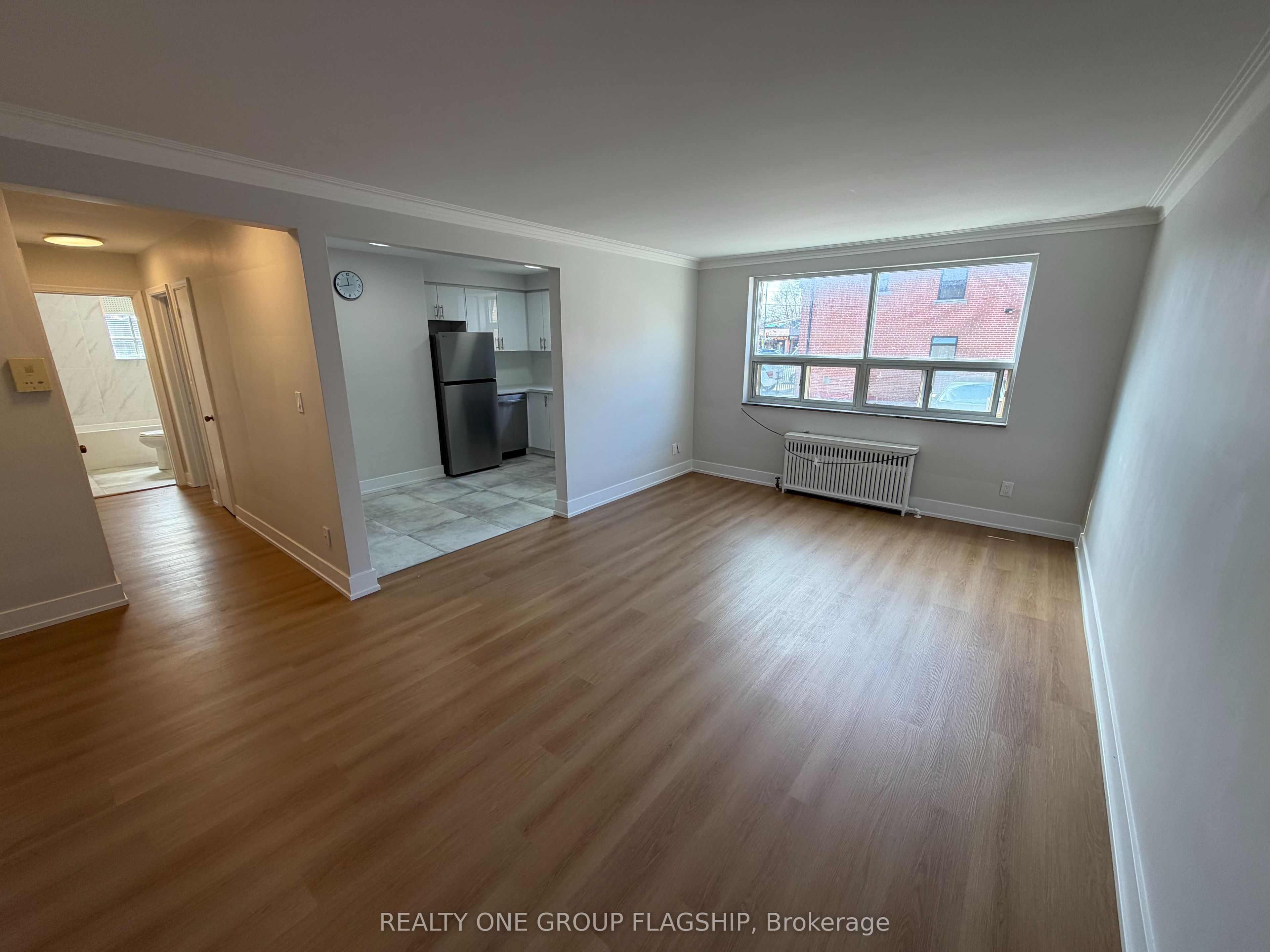 7 Elmwood Avenue S 4