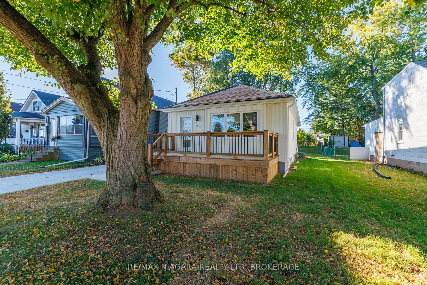 245 Bowen Road