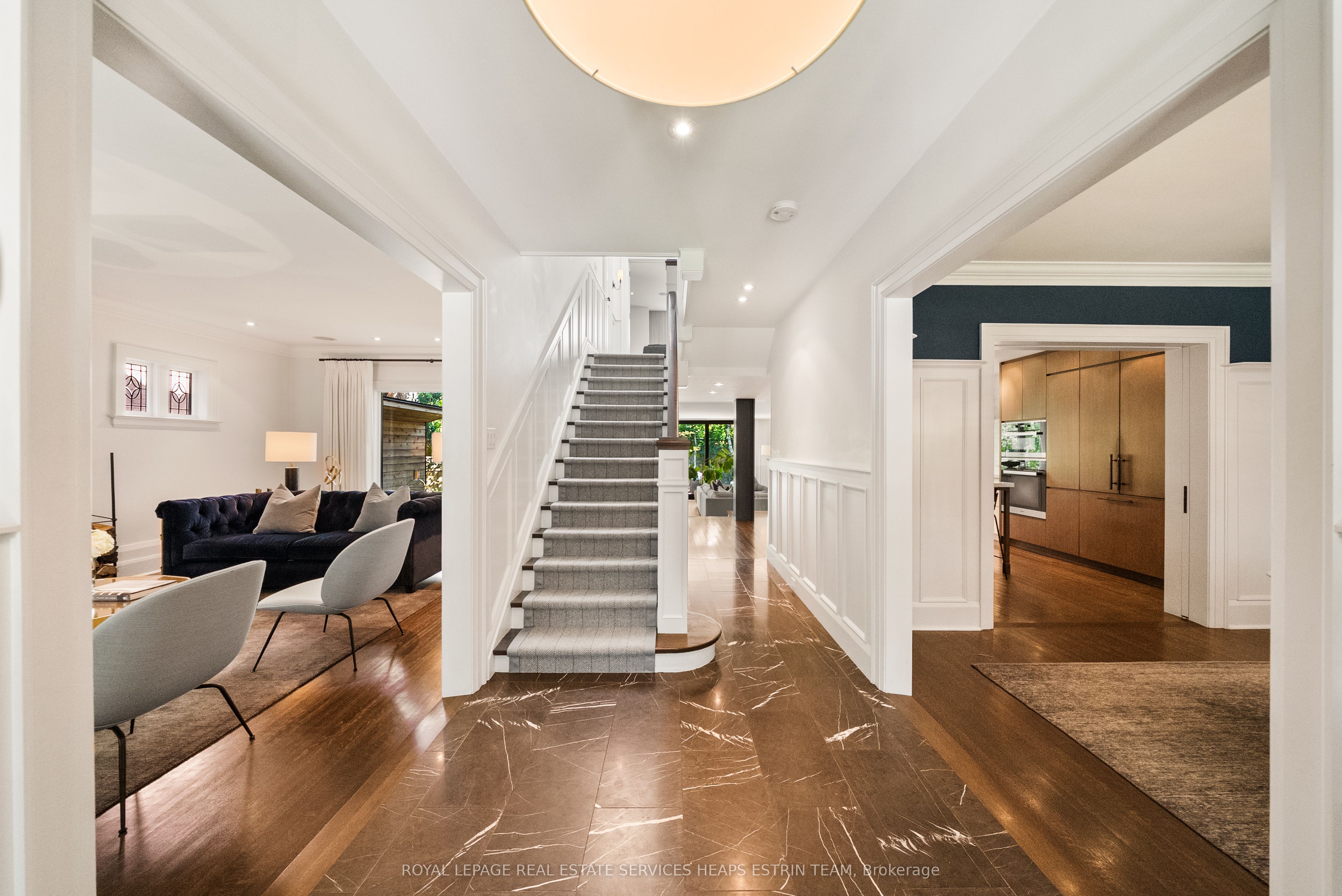 85 Douglas Drive