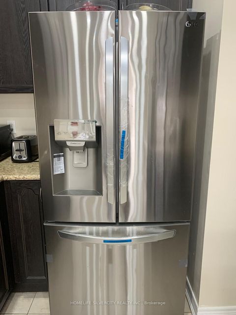 5 Almond Street Brampton ON L6P 3W2