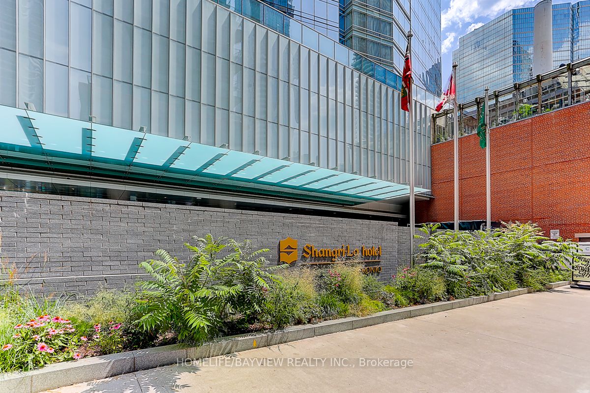 180 University Avenue 3607
