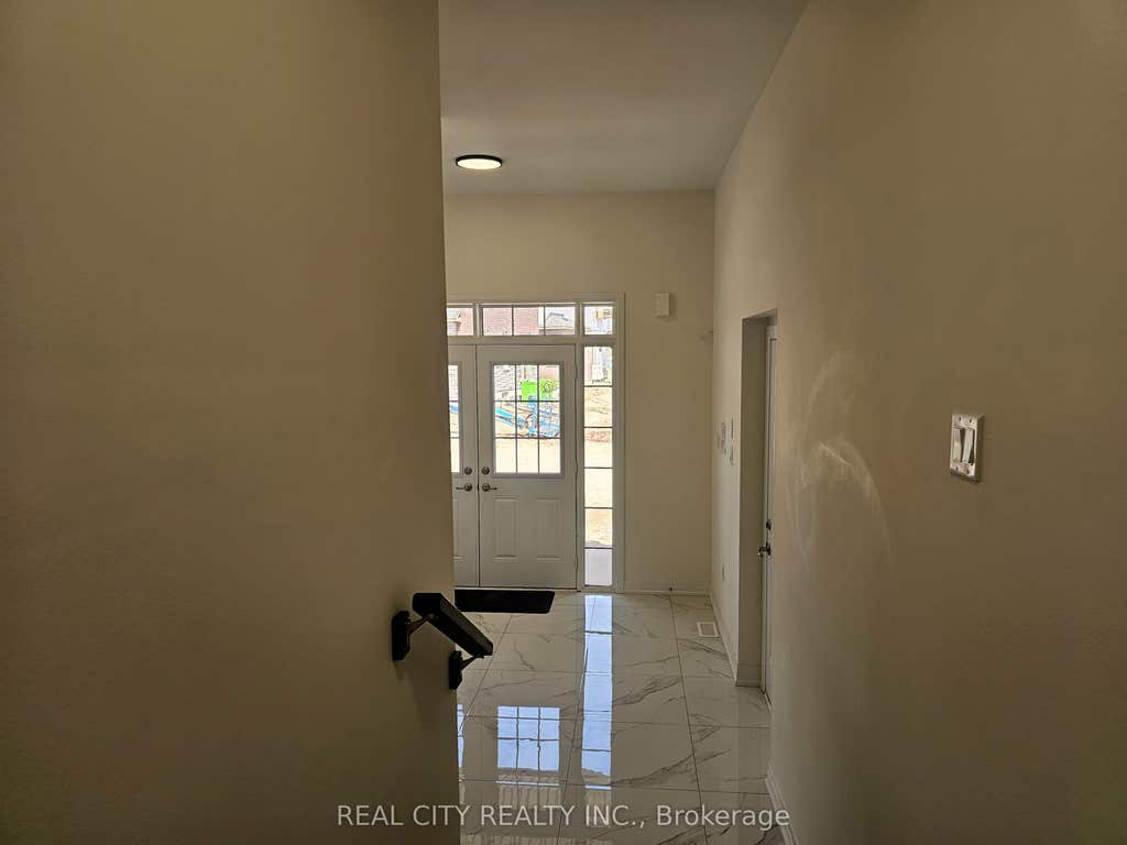 Photo of 6 Sherrill Avenue, Brantford, ON N3V 0C3 (MLS # X13530618)