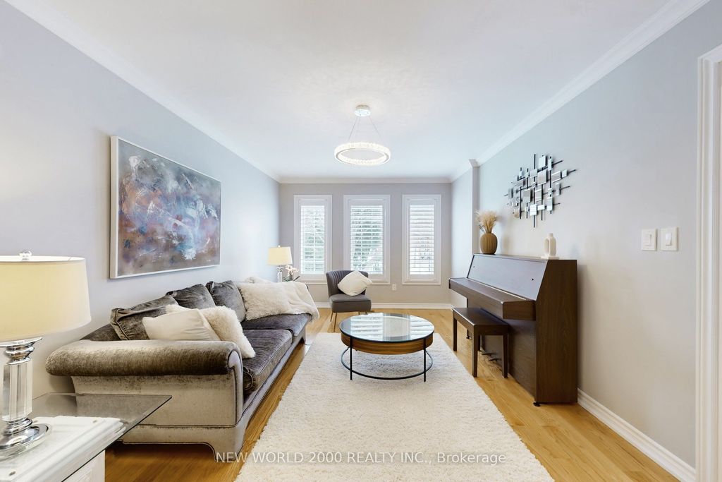 Photo of 7 Finnegan Place, Whitby, ON L1R 2G2 (MLS # E12858804)