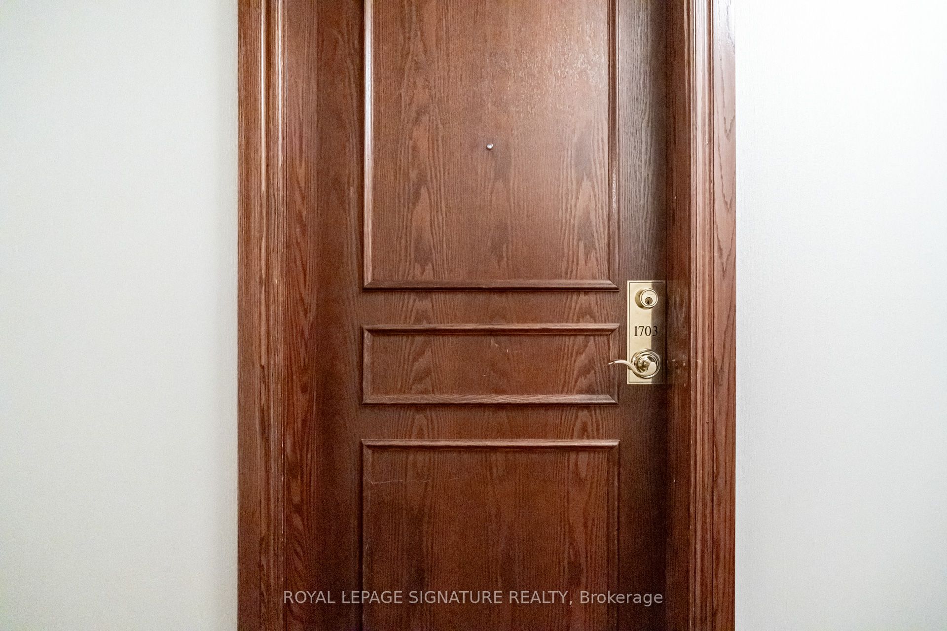 2545 Erin Centre Boulevard 1703