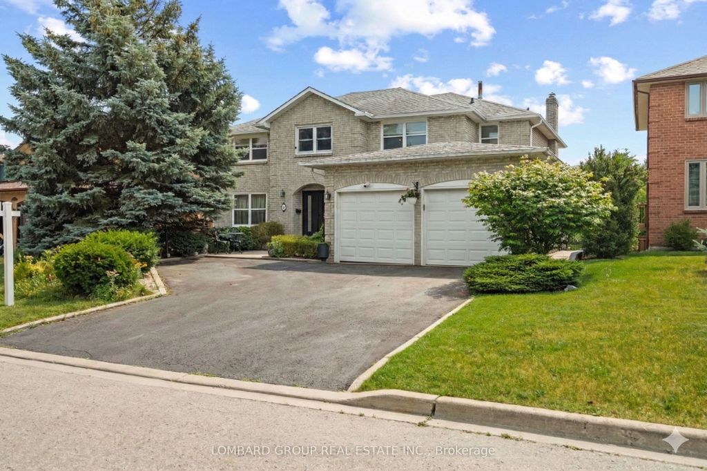 Photo of 10 Whitmore Court, Brampton, ON L6Z 2A5 (MLS # W13057354)