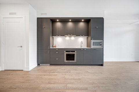 858 Dupont Street 307 Toronto ON M6G 0C1