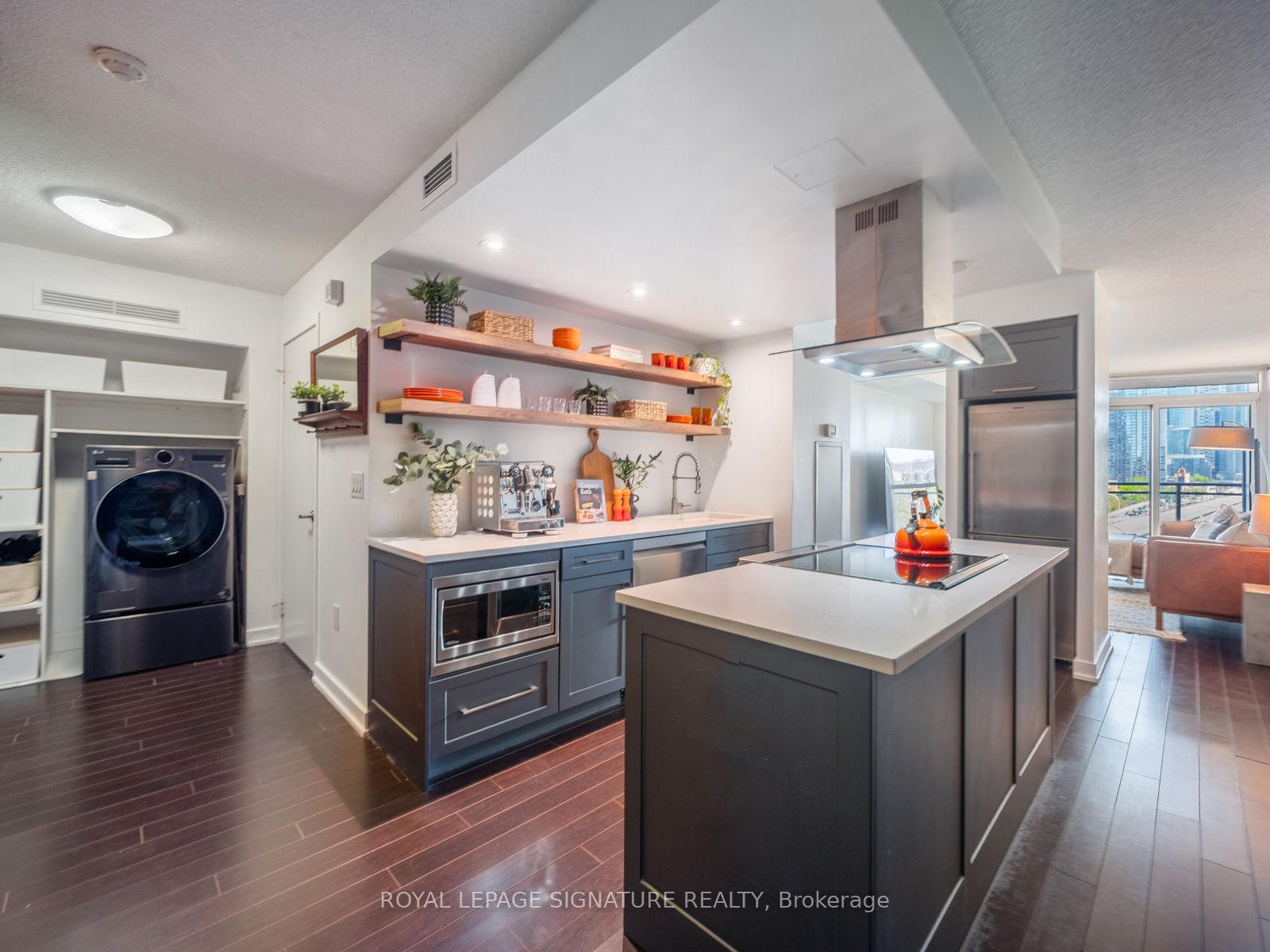 38 Dan Leckie Way 1109