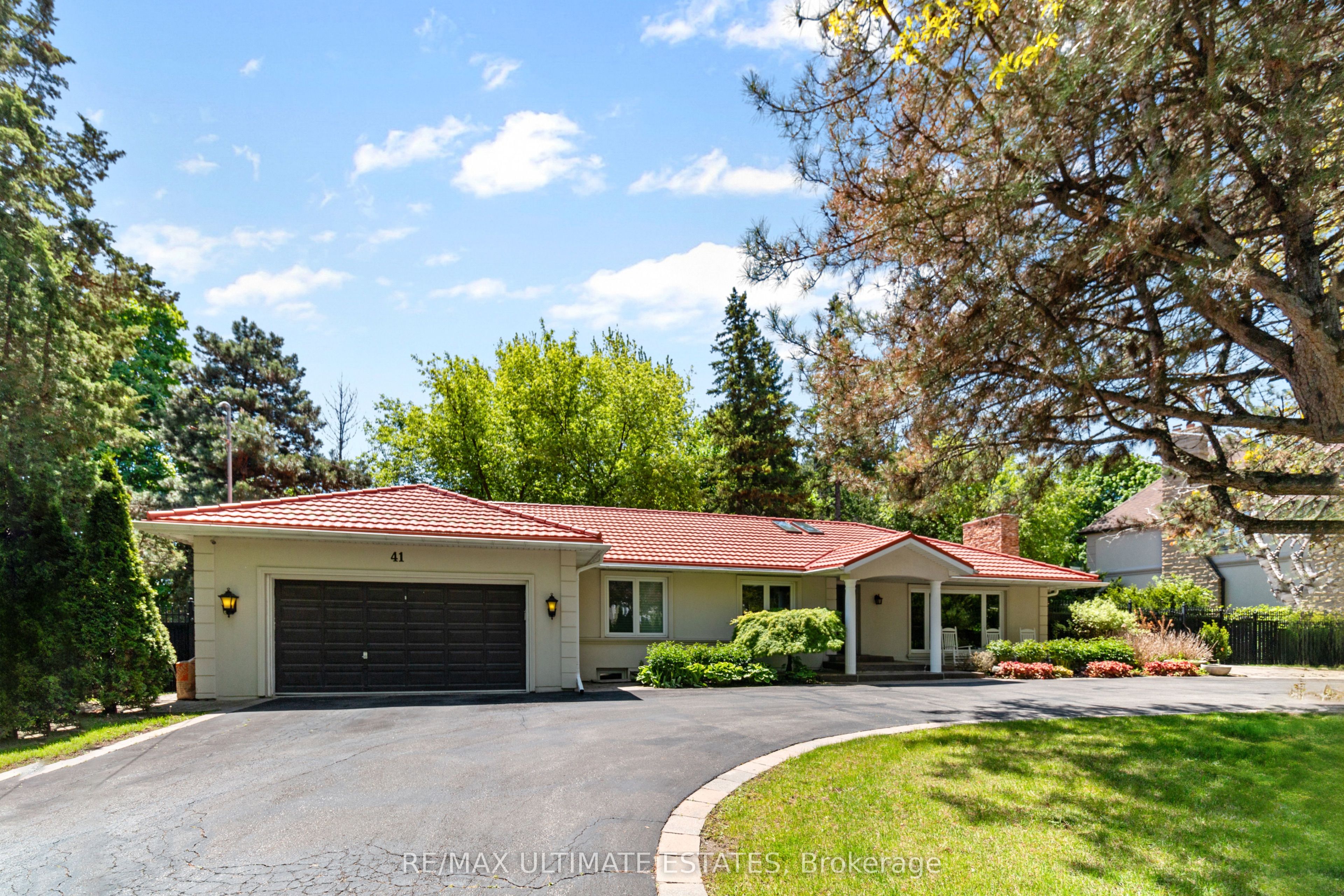 41 Thornridge Drive