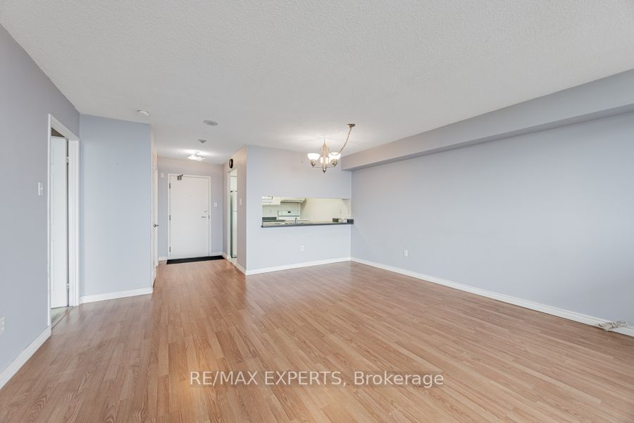 12 Laurelcrest Street 611