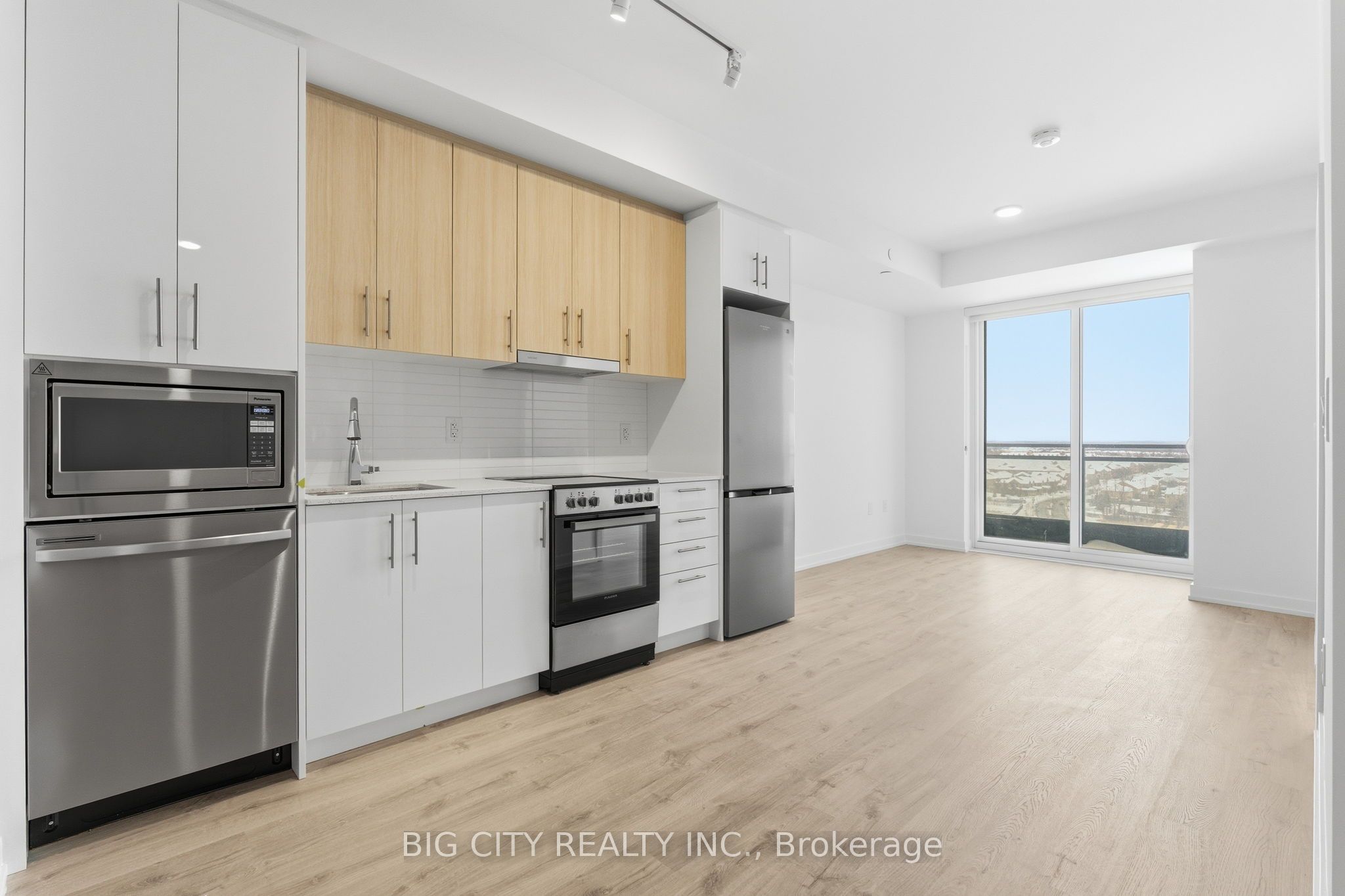 9763 Markham Road 1112