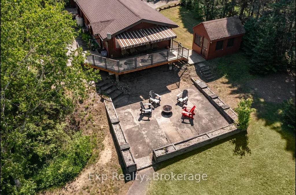 Photo of 27 Groeger Road, Huntsville, ON P1H 2J4 (MLS # X13530194)
