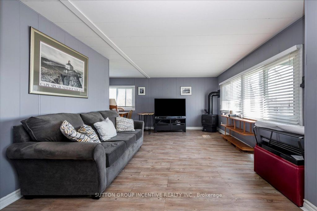 Photo of 18 Trefoil Drive, Innisfil, ON L9S 1P7 (MLS # N13045914)