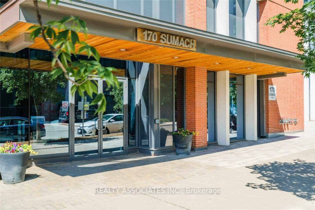 170 Sumach Street 2008