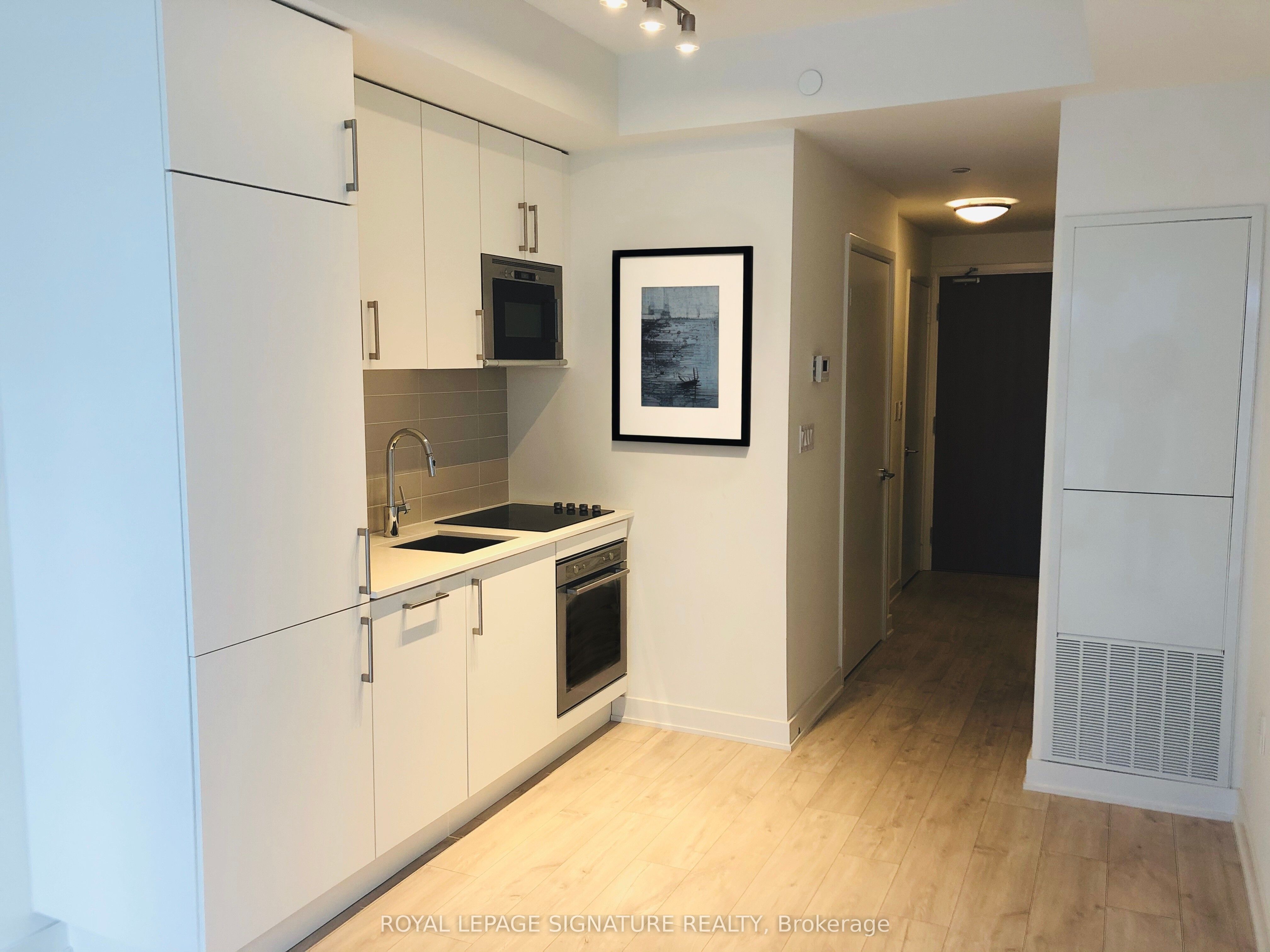 576 Front Street 1011E