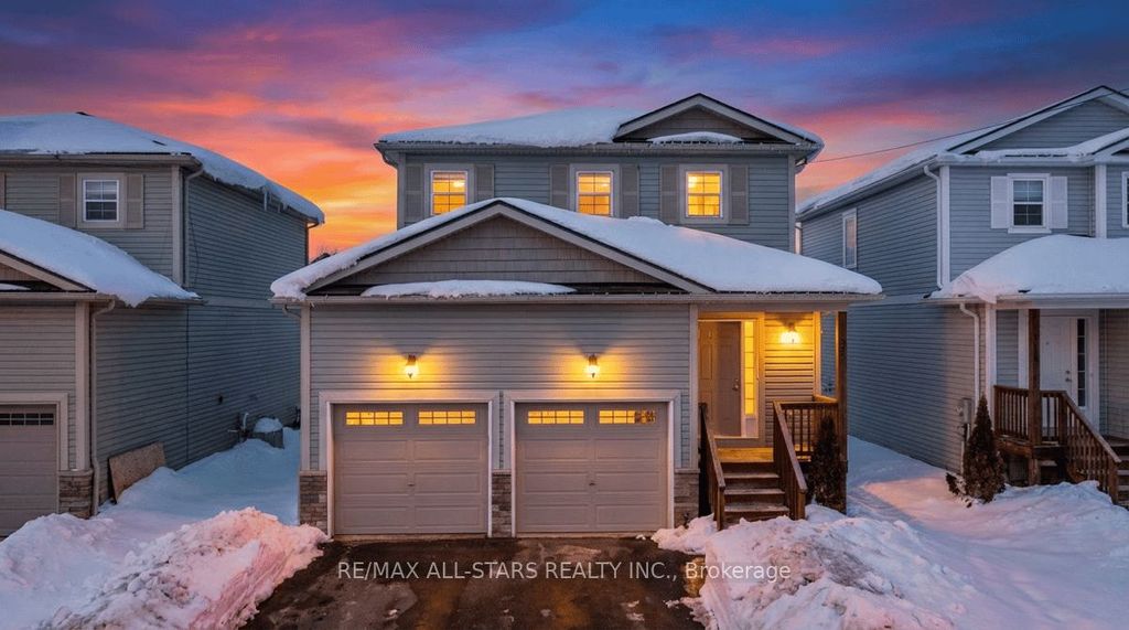 Photo of 81 Douglas Drive, Bracebridge, ON P1L 0L3 (MLS # X12796452)