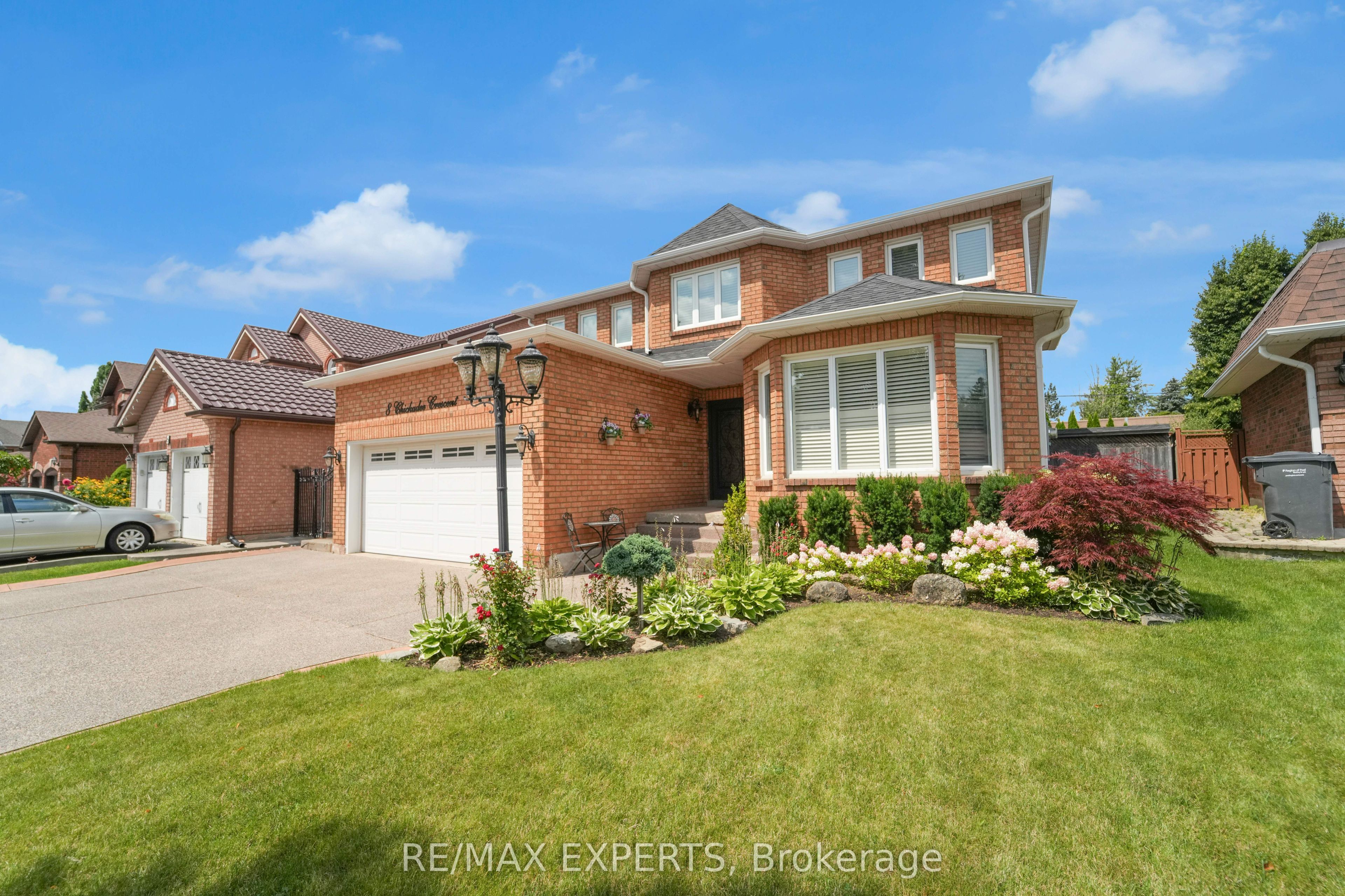 8 Chickadee Crescent