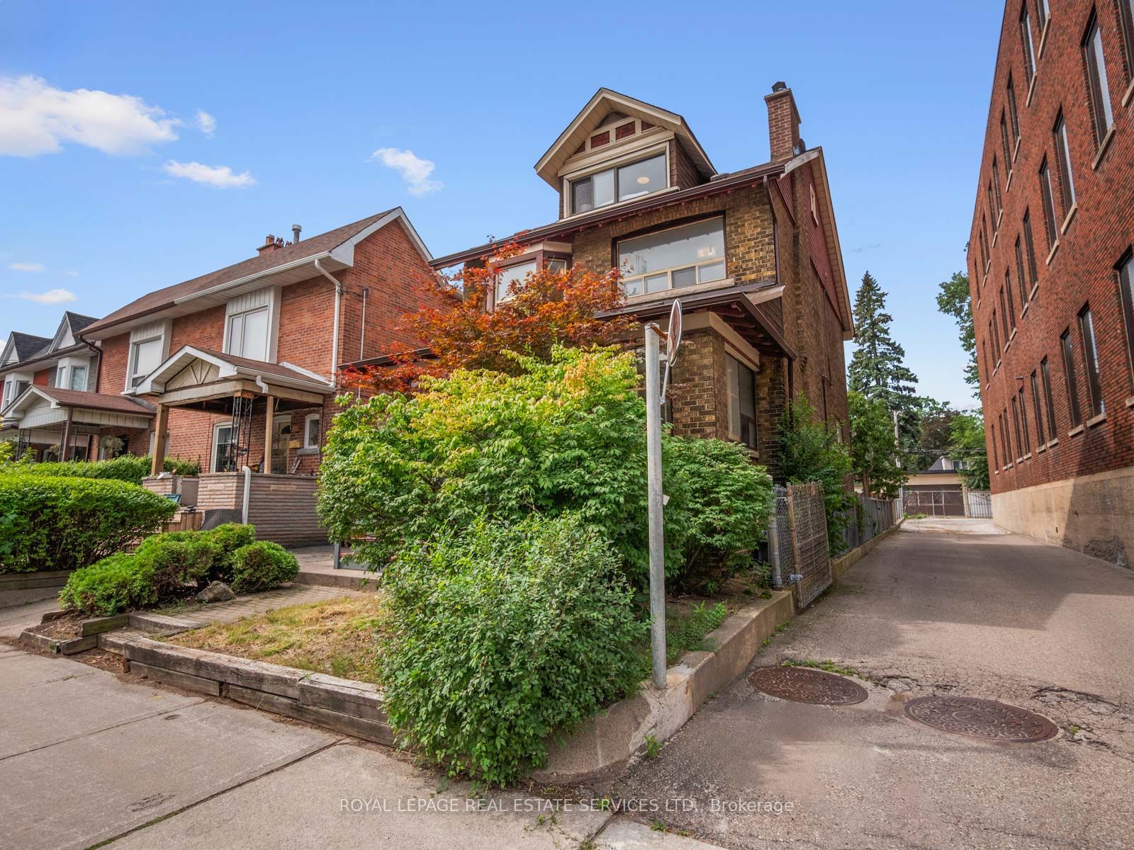 554 Runnymede Road