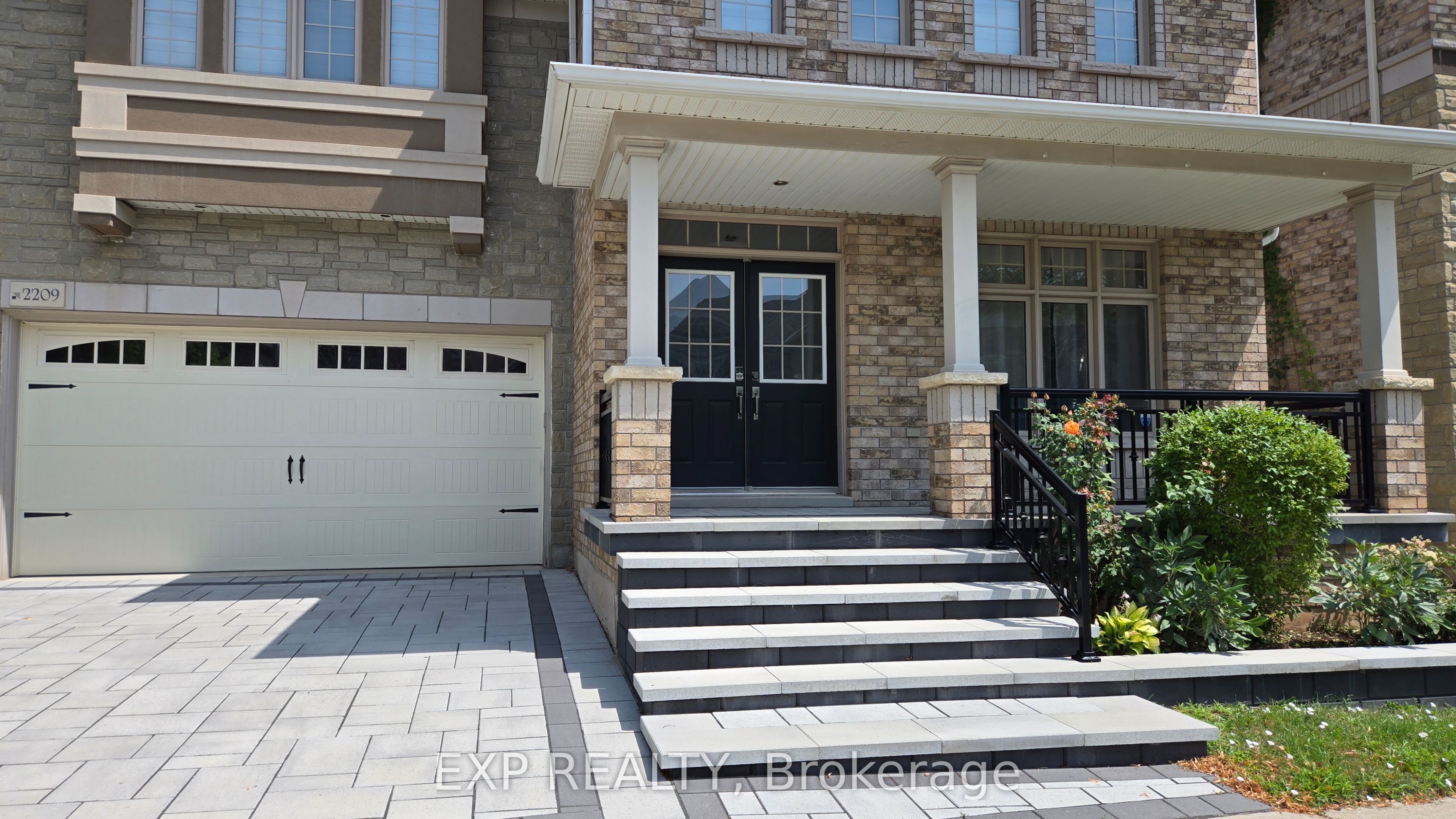 2209 Blackbird Court