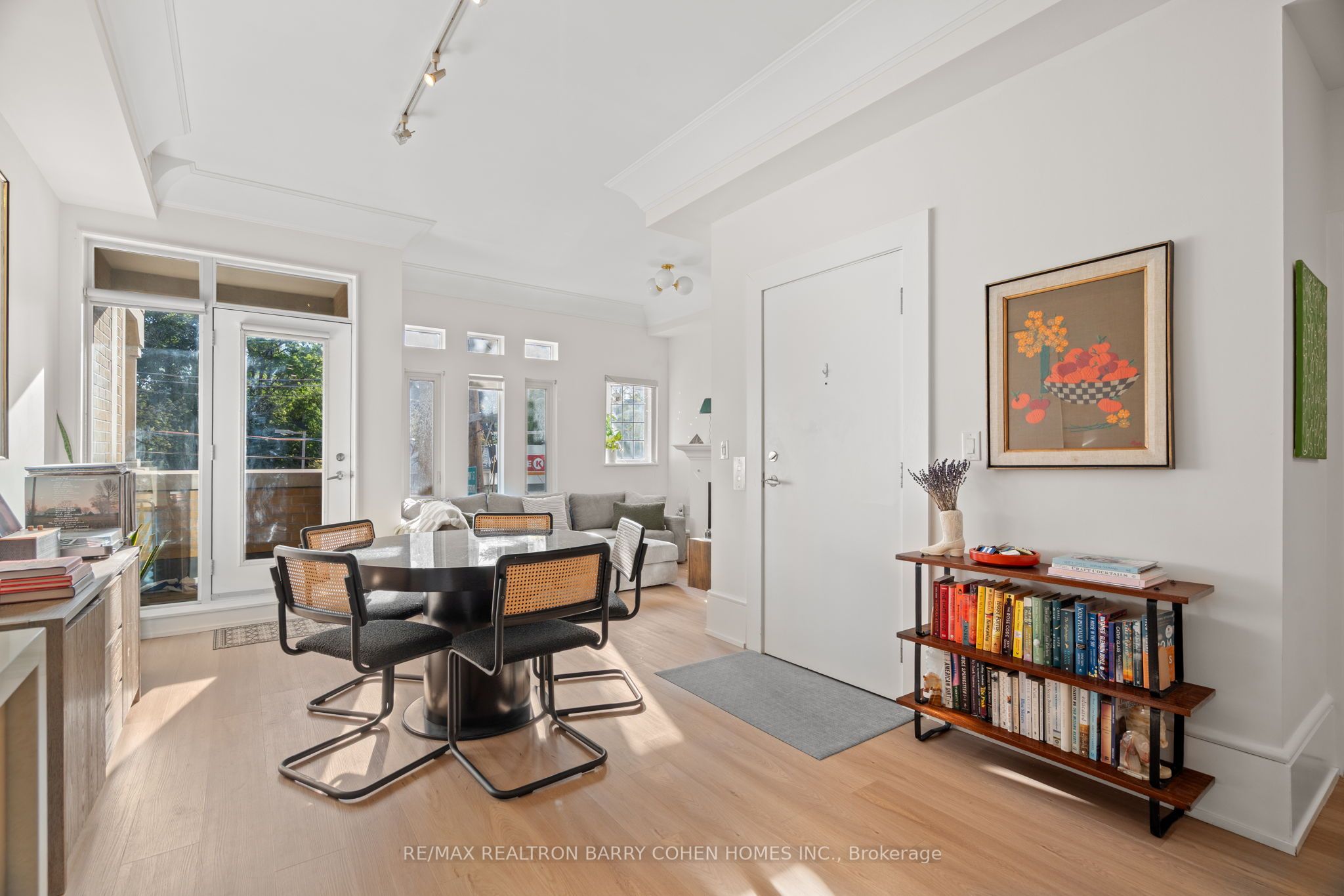 336 Davenport Road 201