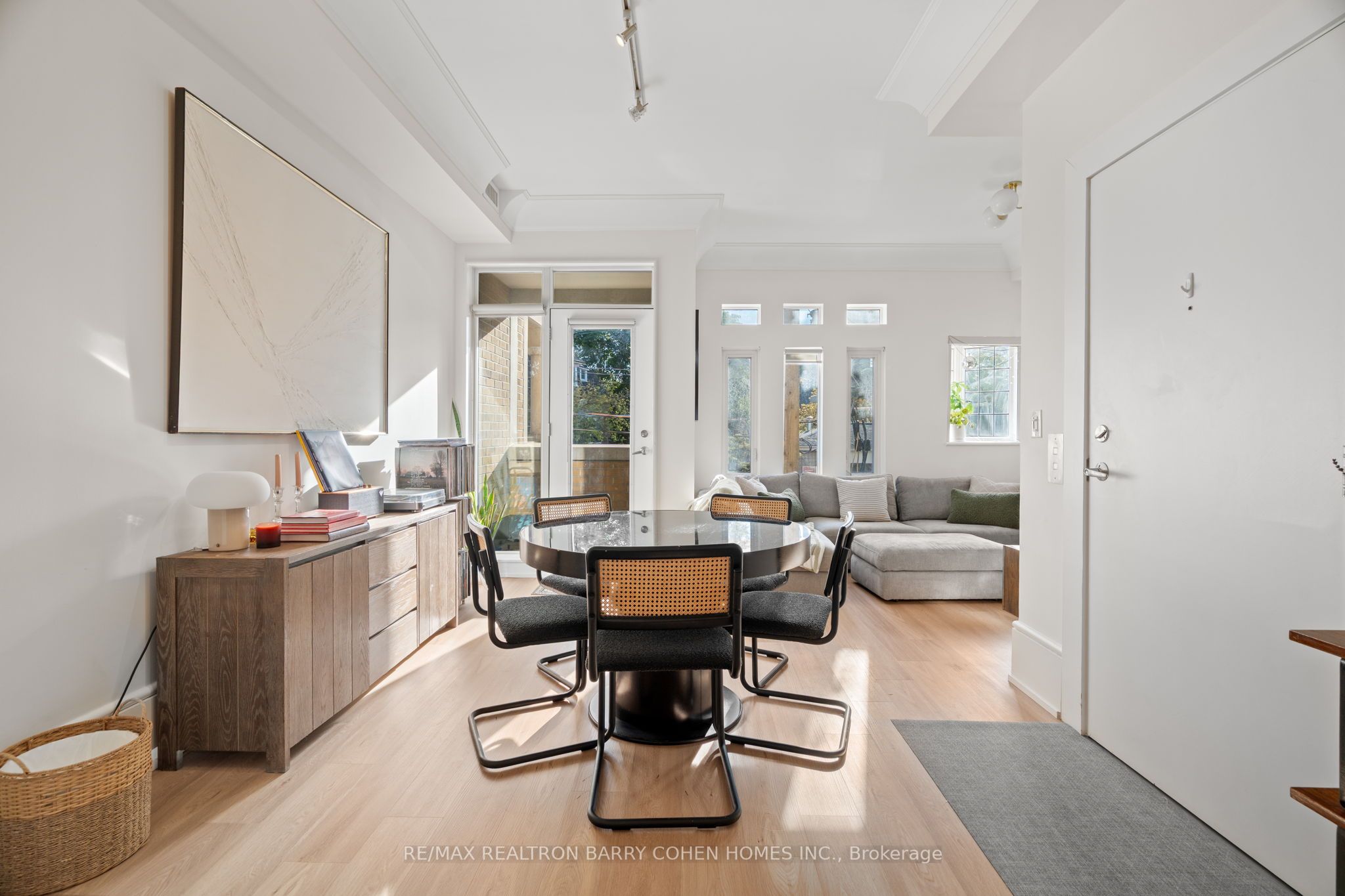 336 Davenport Road 201