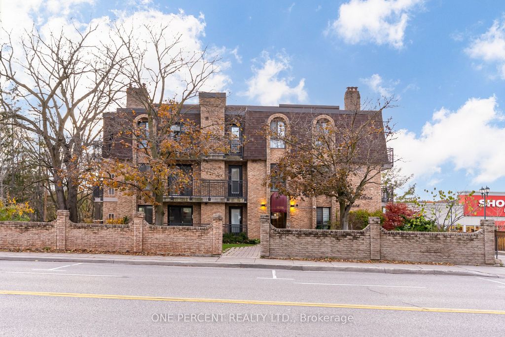 Photo of 15390 Yonge Street #406, Aurora, ON L4G 1N8 (MLS # N13544944)