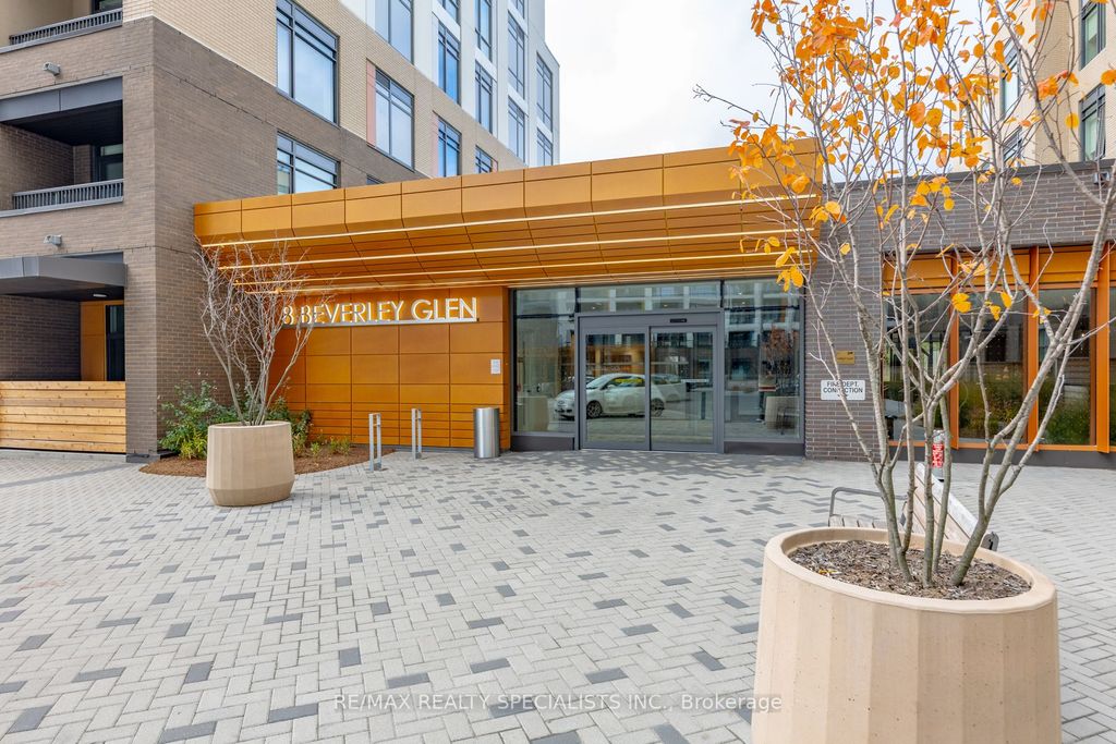 Photo of 8 Beverley Glen Boulevard #C202, Vaughan, ON L4J 0L5 (MLS # N12587826)