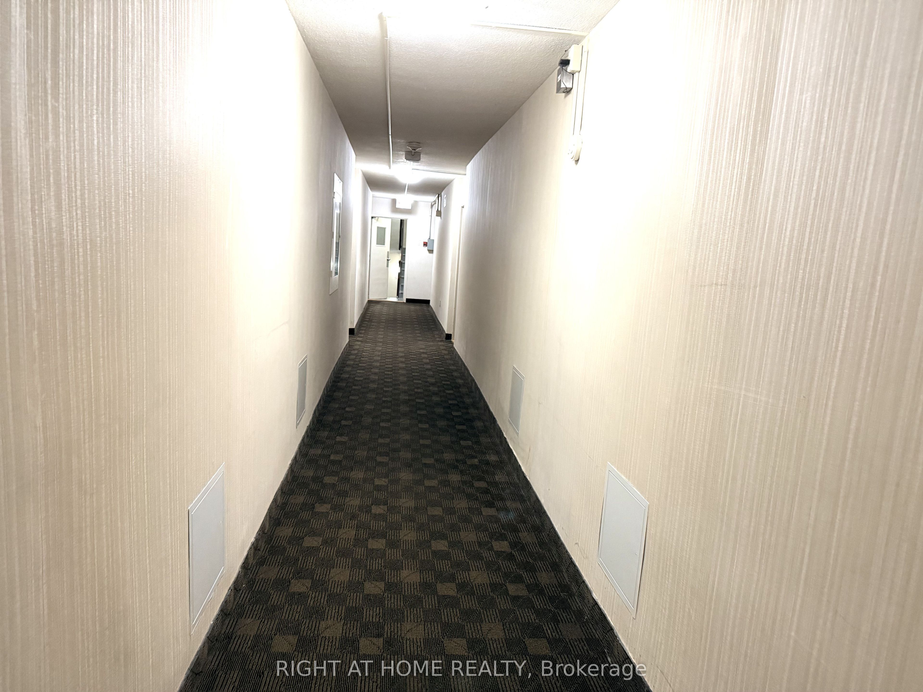5 Massey Square 106