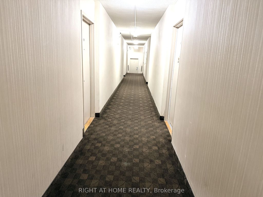 Photo of 5 Massey Square #106, Toronto, ON M4C 5L6 (MLS # E13075264)