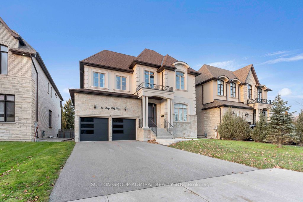 21 Day Lily Crescent