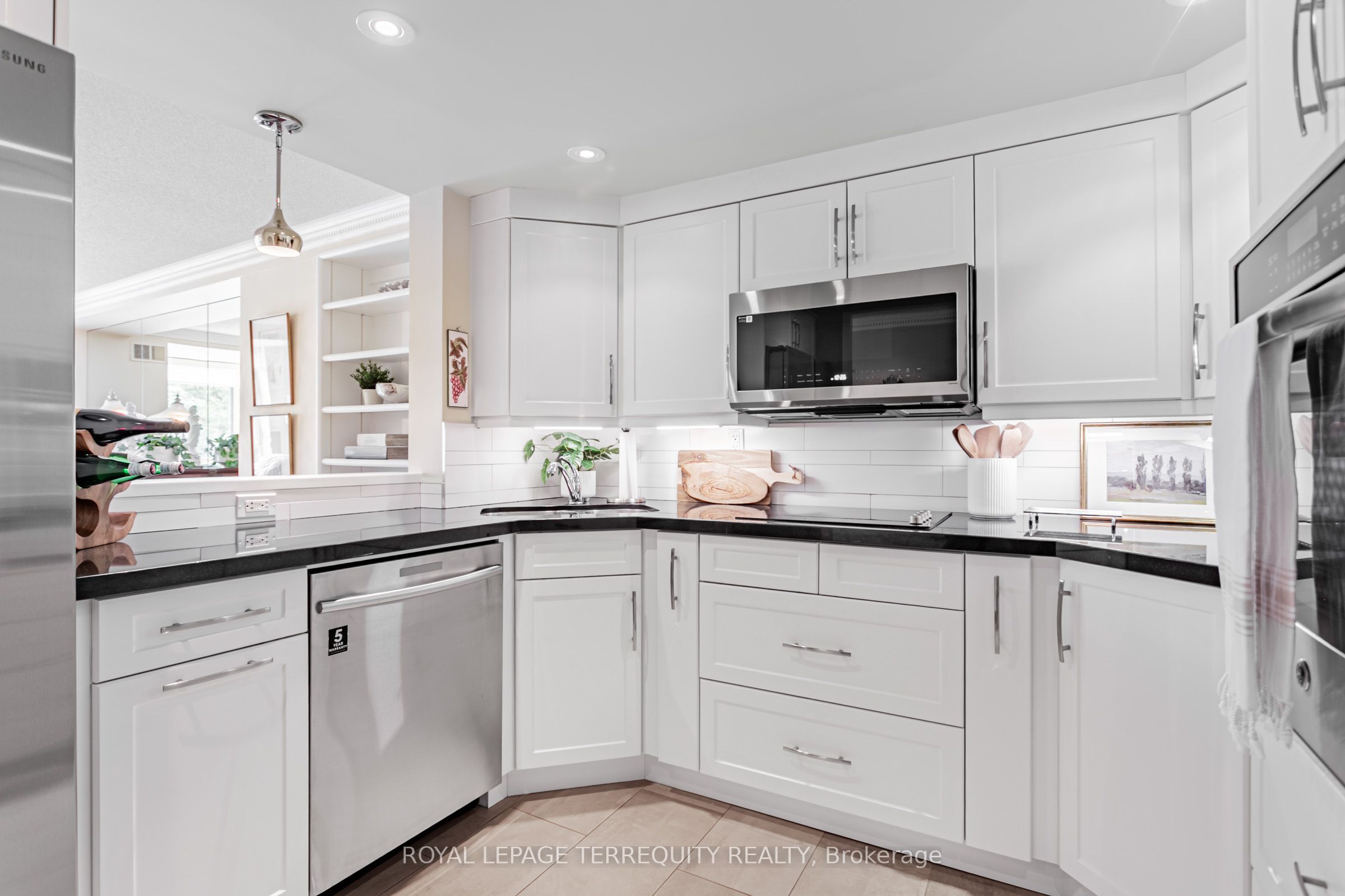 225 Davenport Road 605