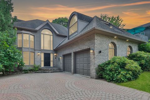 78 West River Street Oakville ON L6L 3B5