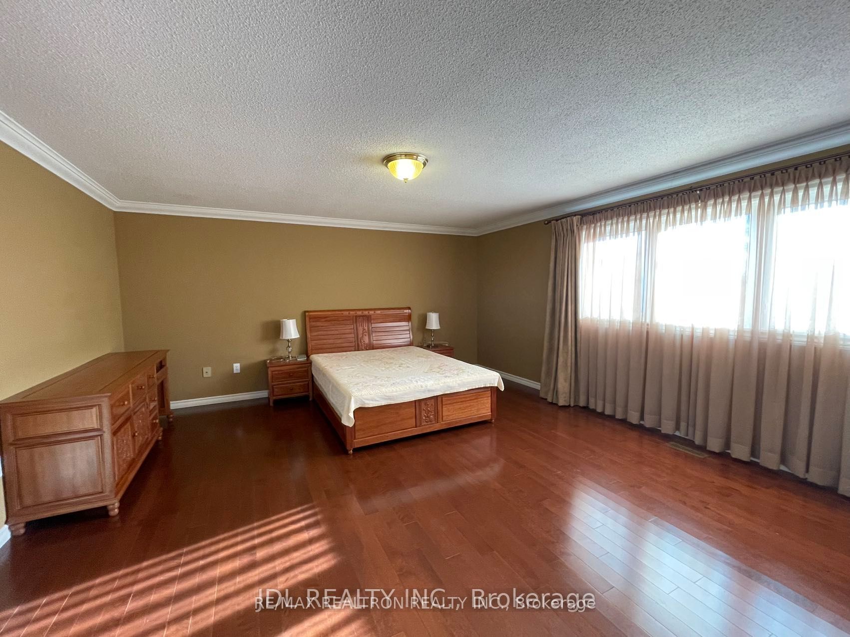 39 Bakerdale Road ROOM A
