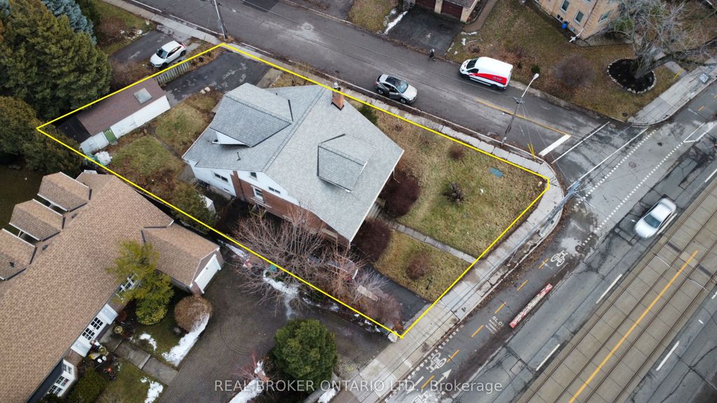 Photo of 2585 Lakeshore Boulevard W, Toronto, ON M8V 1G3 (MLS # W12691506)