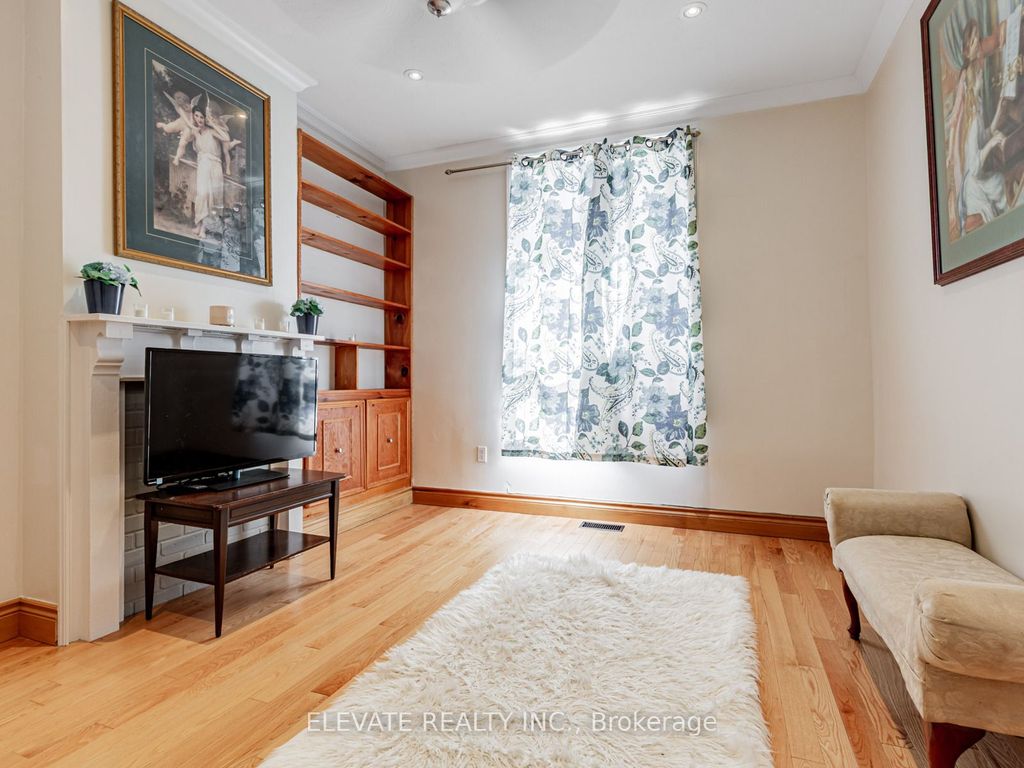 Photo of 10 Burnfield Avenue, Toronto, ON M6G 1Y5 (MLS # W12409508)