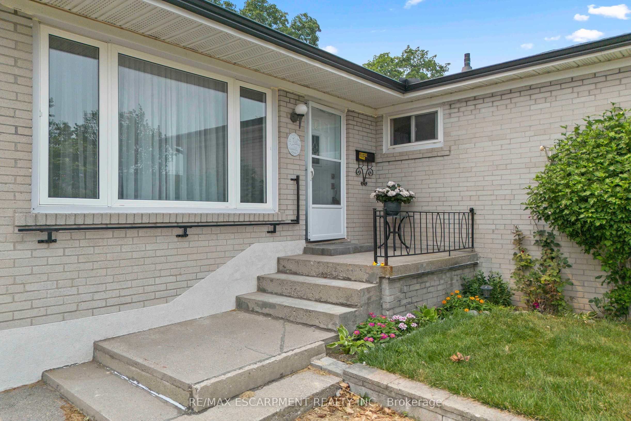 1272 Kelly Road