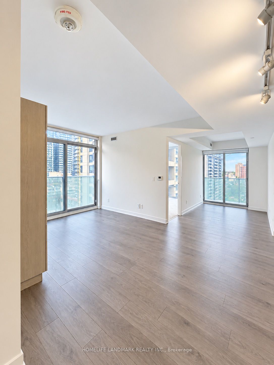 501 Yonge Street 905