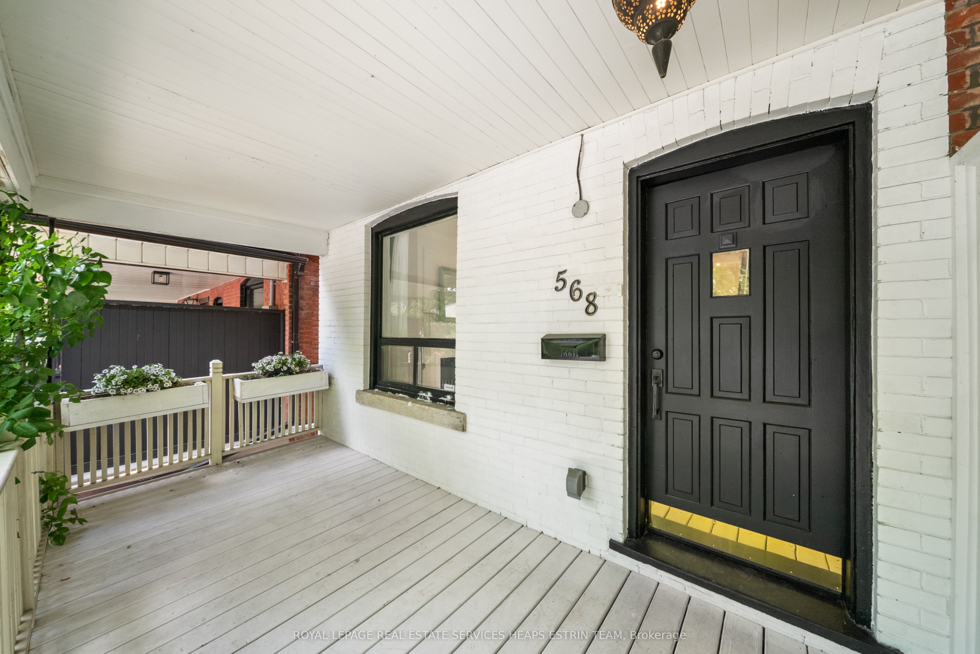 568 Gladstone Avenue