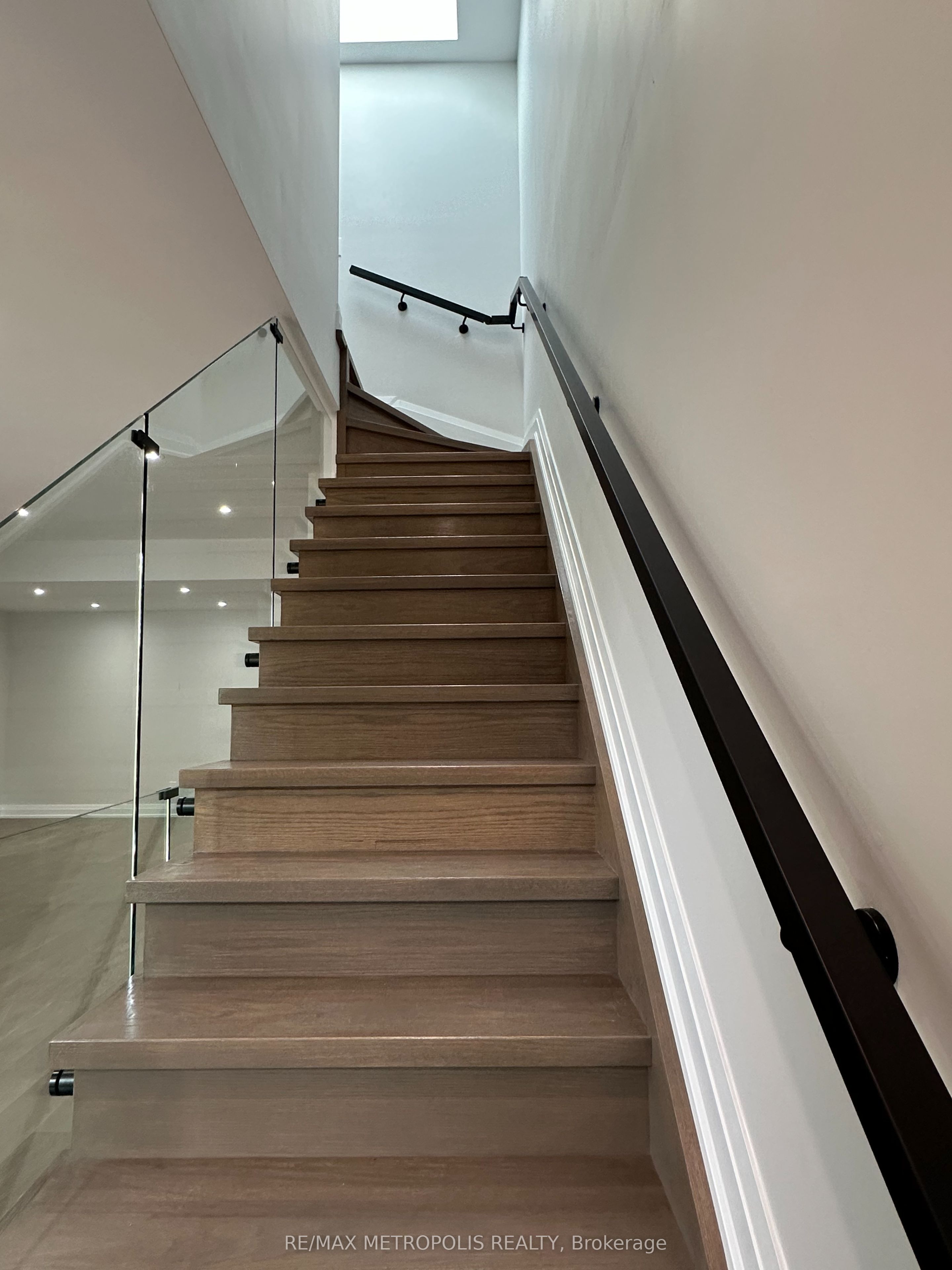 94 Saint Clarens Avenue 2&3 floor