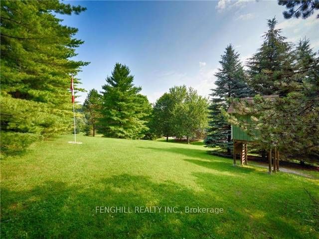 8 Blue Grass Drive