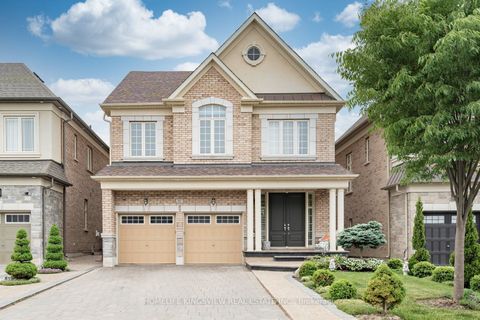 Photo of 61 Ross Vennare Crescent, Vaughan, ON L0J 1C0 (MLS # N12641696)