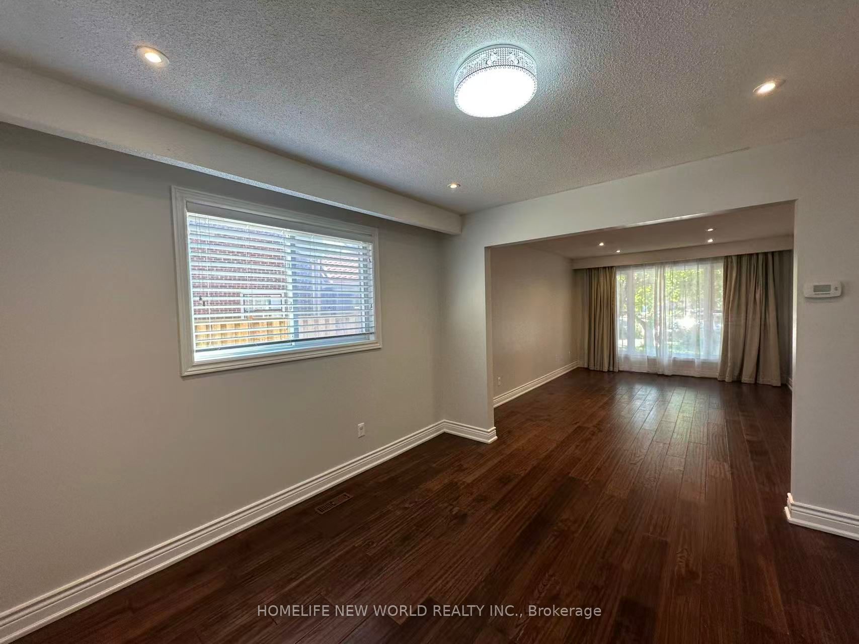 10 Epping Court