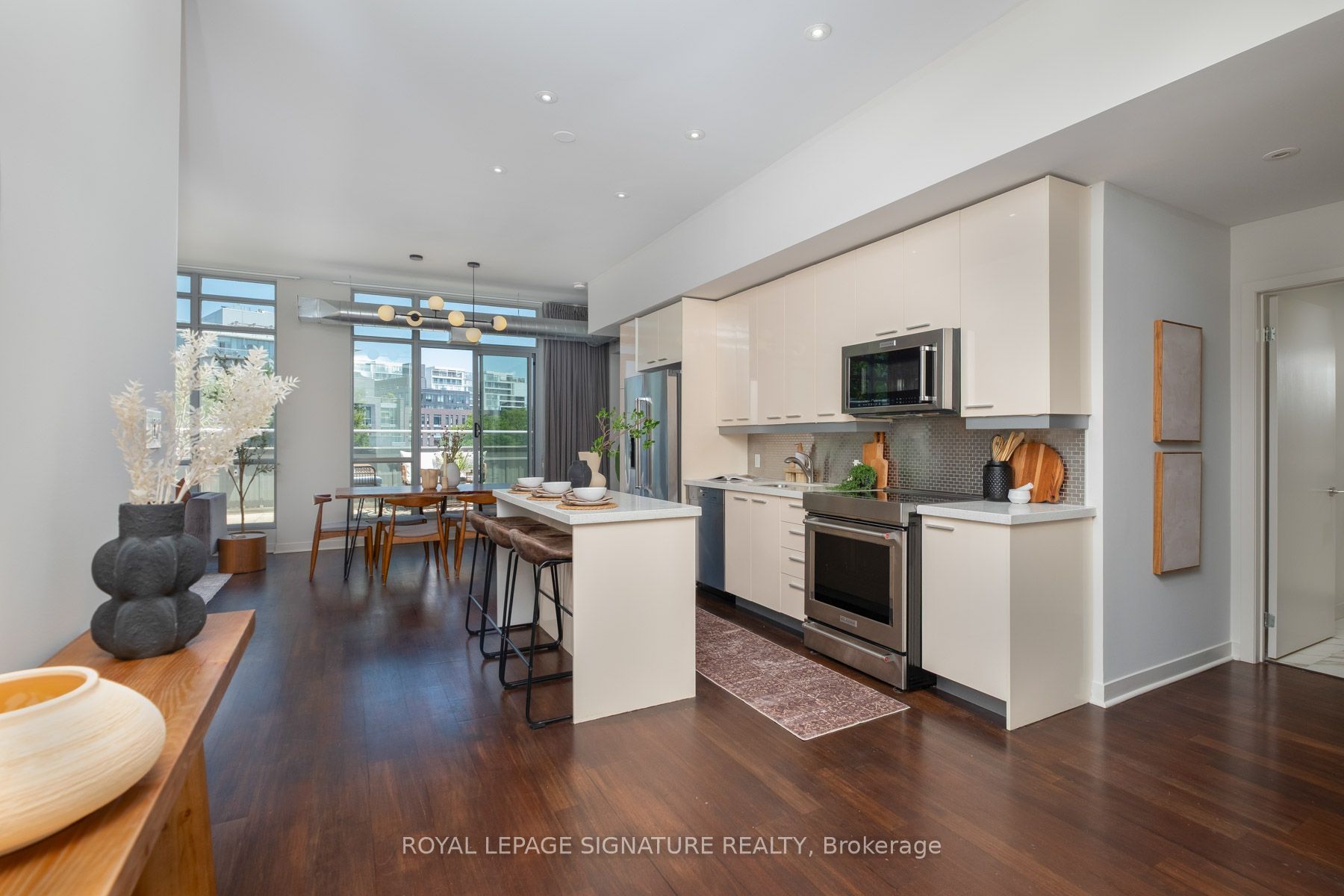 52 Sumach Street 402