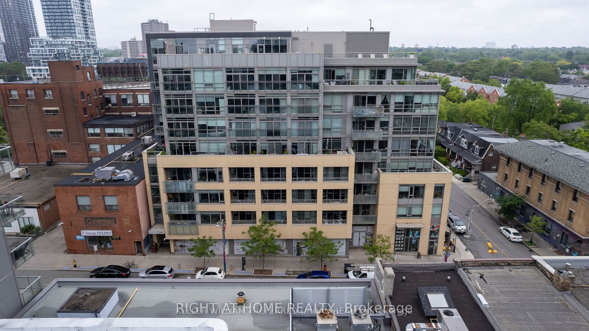 630 Queen Street E 407