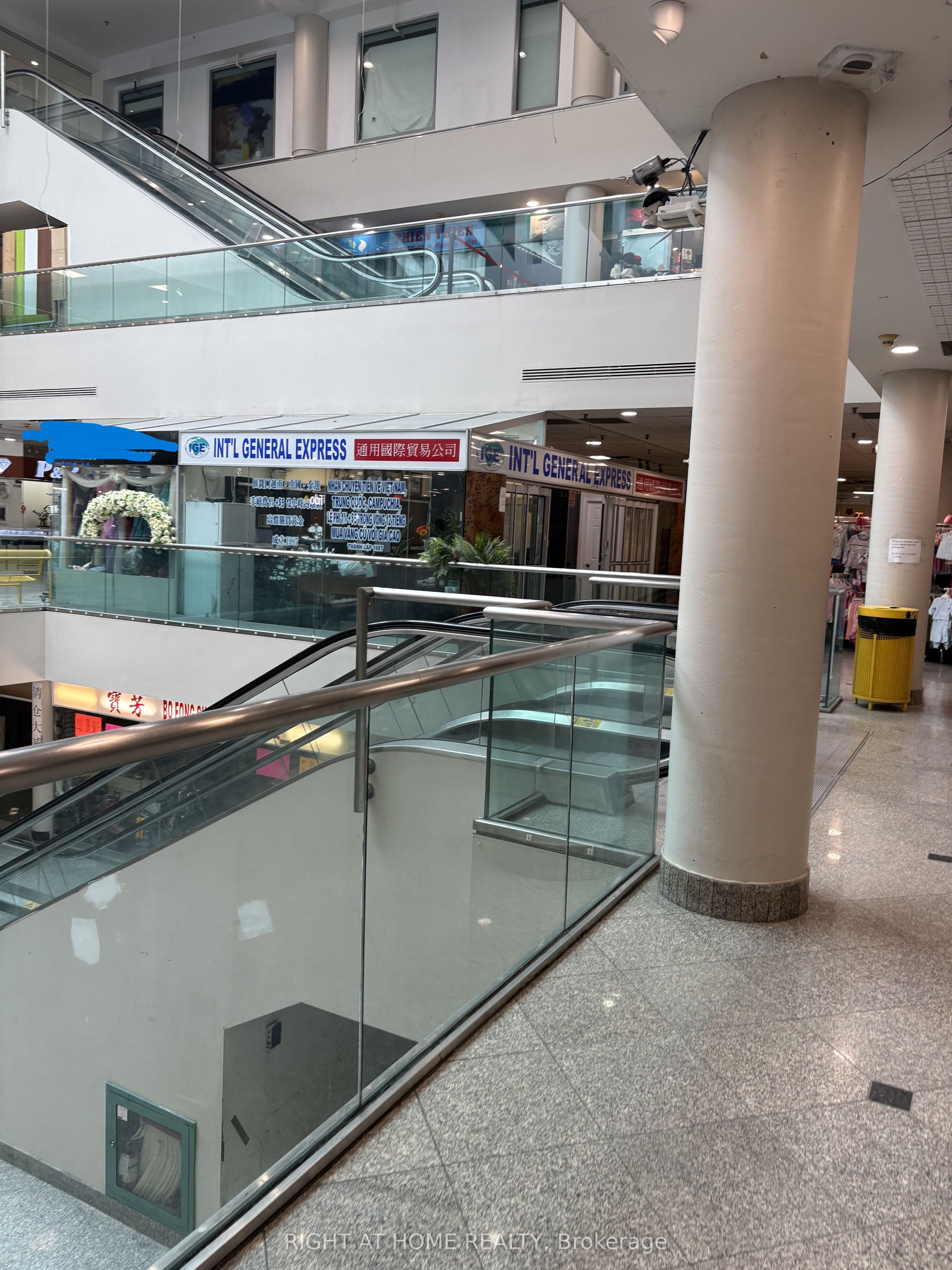 222 Spadina Avenue 140