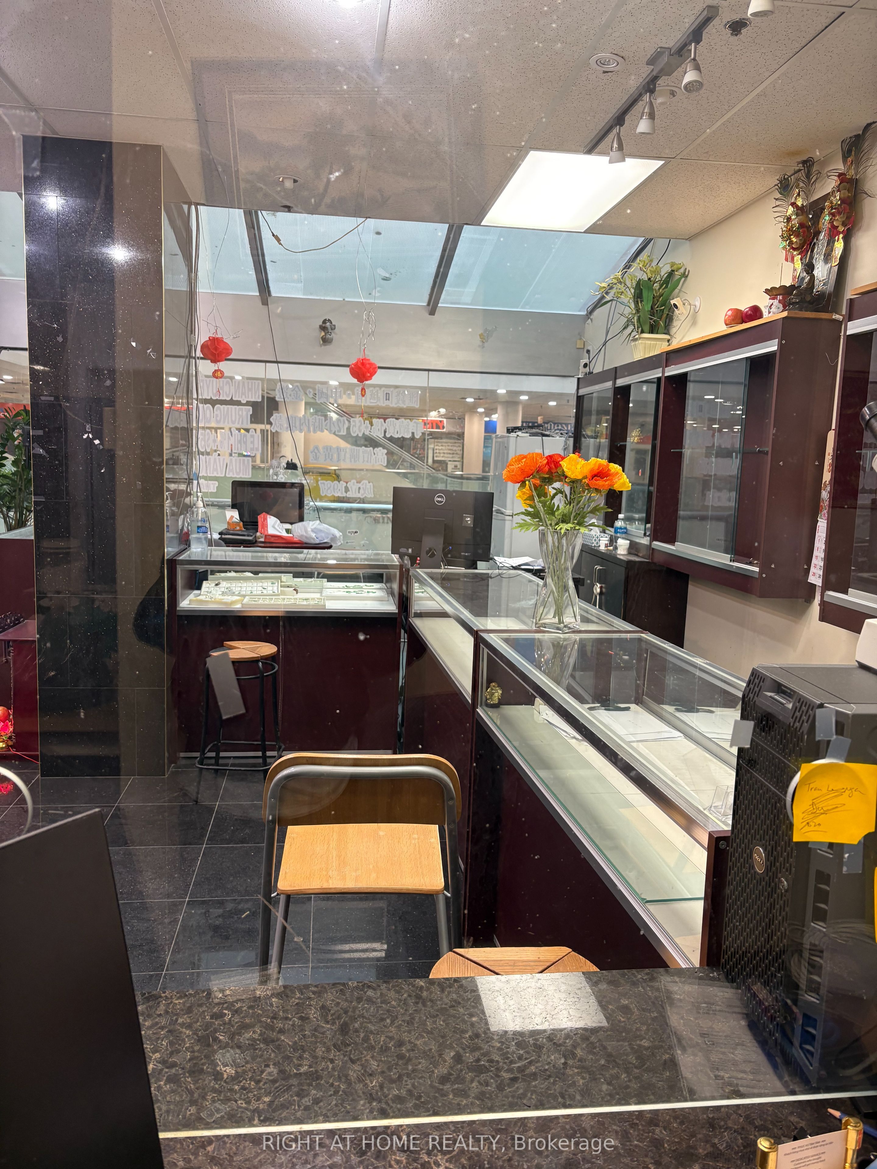 222 Spadina Avenue 140