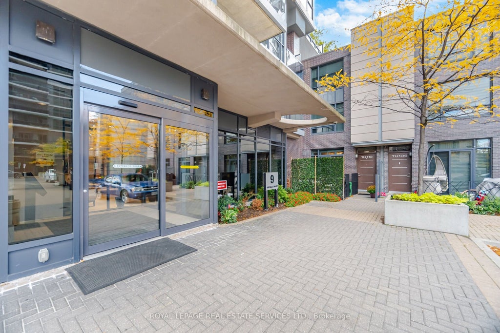 Photo of 9 Valhalla Inn Road #1608, Toronto, ON M9B 0B2 (MLS # W14088402)