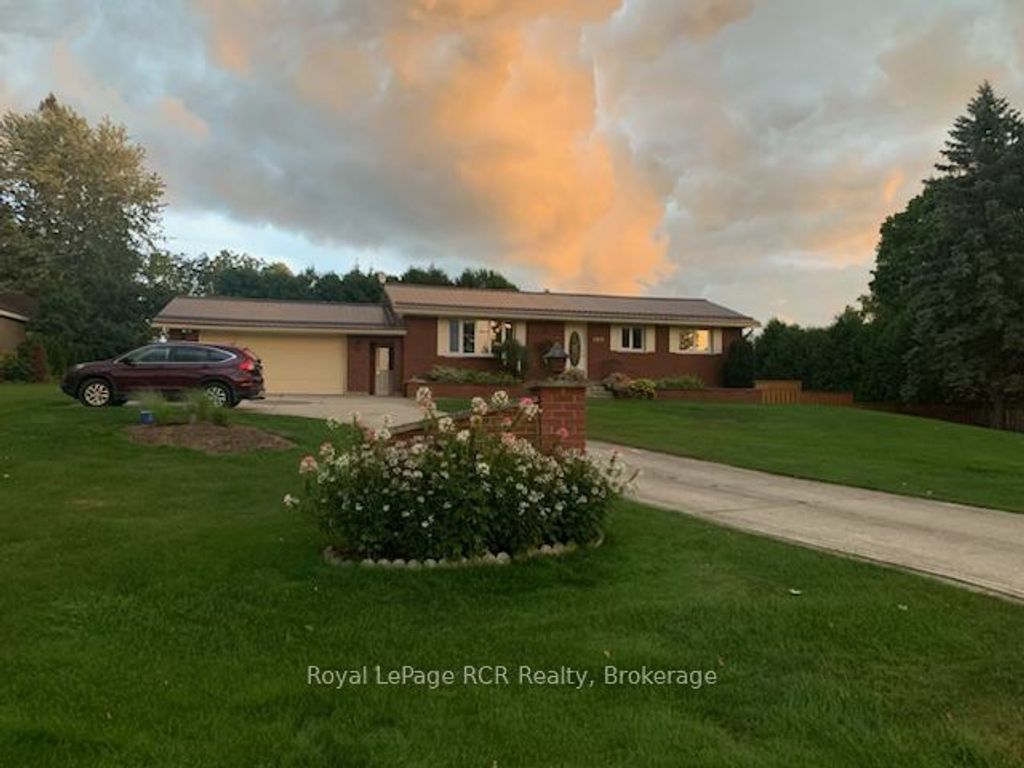 Photo of 109 Crawford Street, Chatsworth, ON N0H 1G0 (MLS # X12867200)