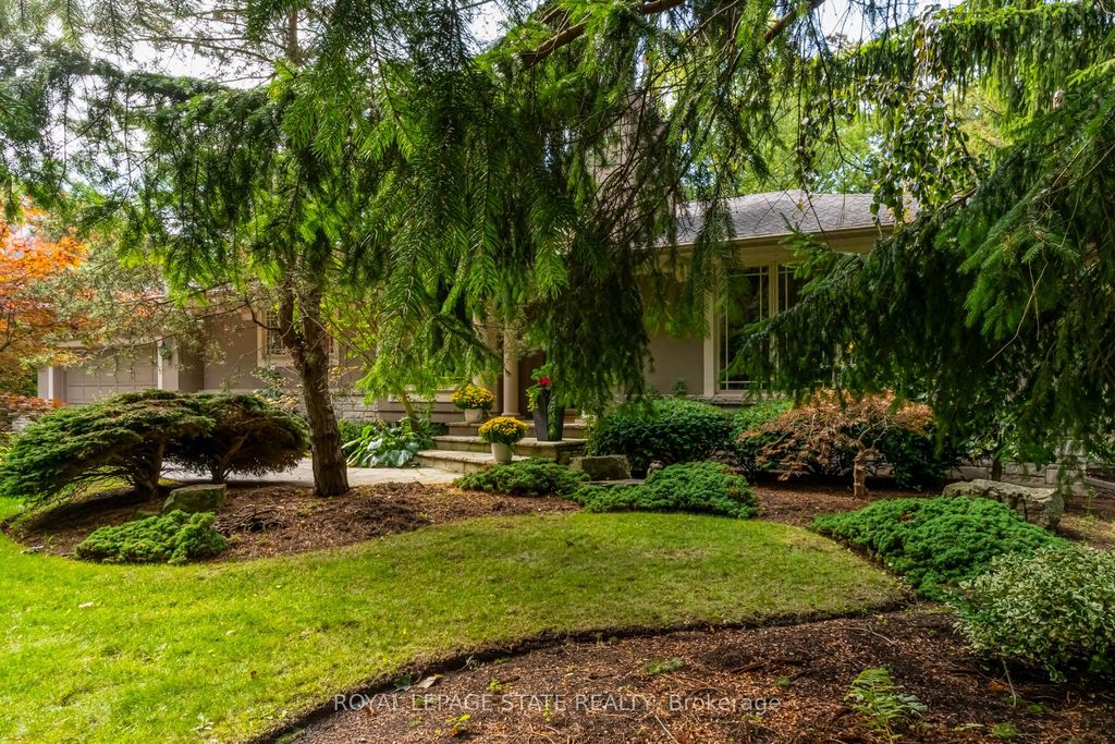 Photo of 2047 Ardleigh Road, Oakville, ON L6J 1V6 (MLS # W12883928)